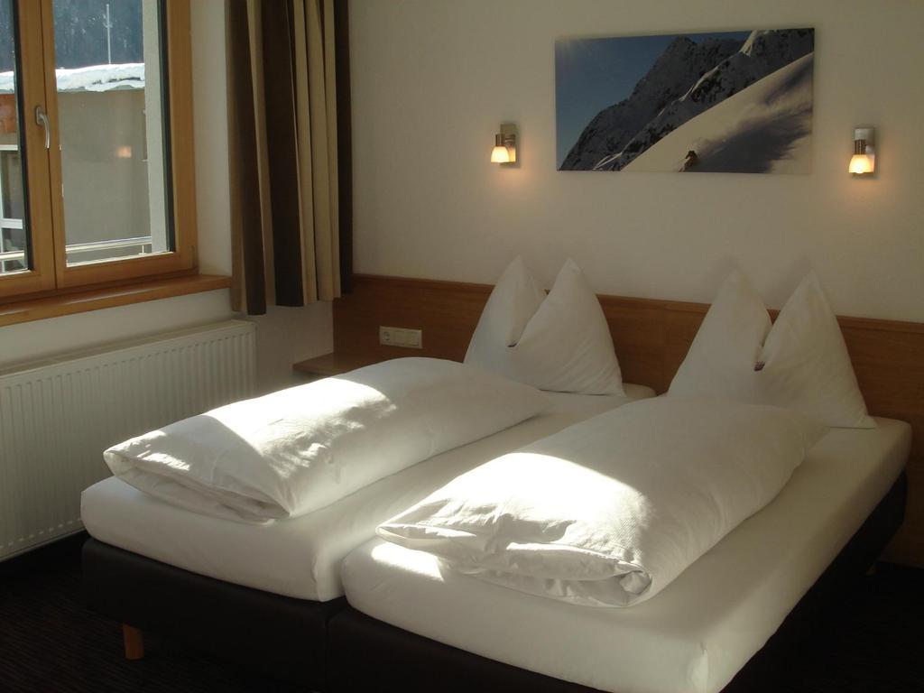 Hotel Arlenweg St. Anton am Arlberg Zimmer foto